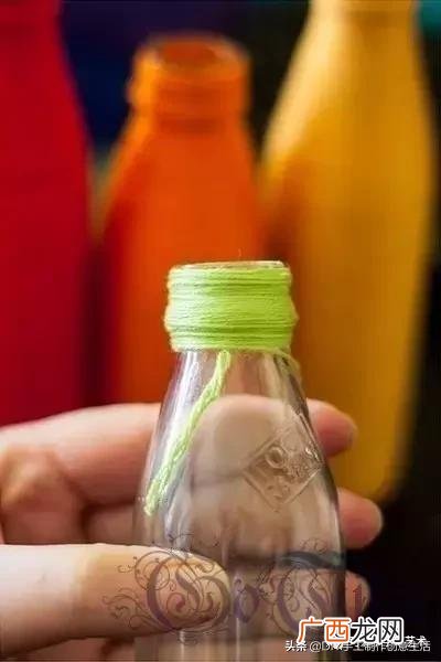 在家里各种地方做,家庭做手工