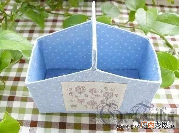 在家里各种地方做,家庭做手工