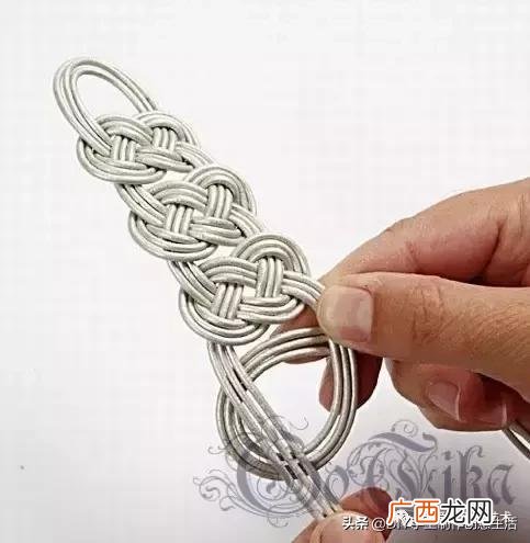 在家里各种地方做,家庭做手工