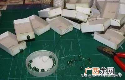 在家里各种地方做,家庭做手工