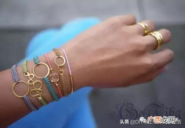 在家里各种地方做,家庭做手工