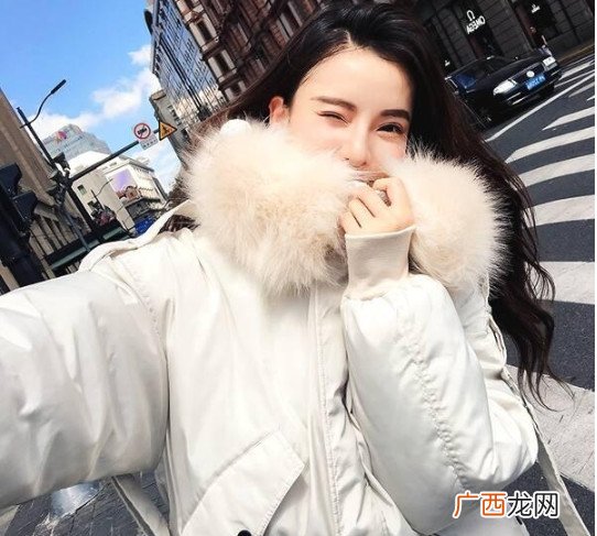 2019女款羽绒服流行什么颜色和款式