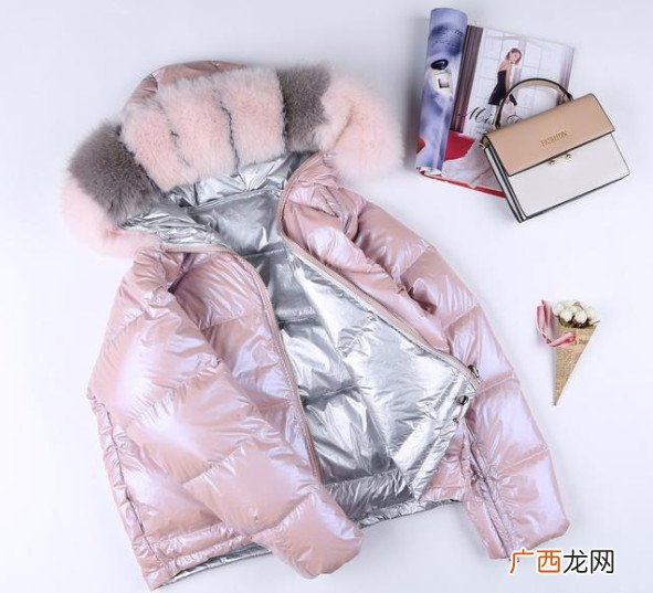 2019女款羽绒服流行什么颜色和款式
