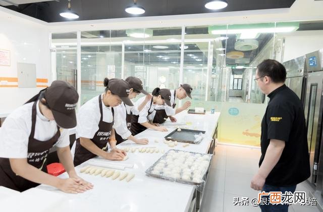 学烘焙多久能自己开店 学蛋糕师需要多久北京