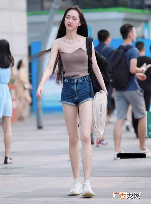 什么样的牛仔短裤好看（最简单又普遍的牛仔短