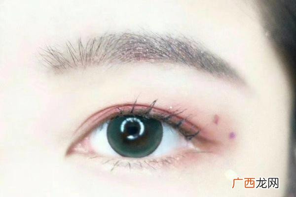美瞳的清洗方法 带美瞳的注意事项