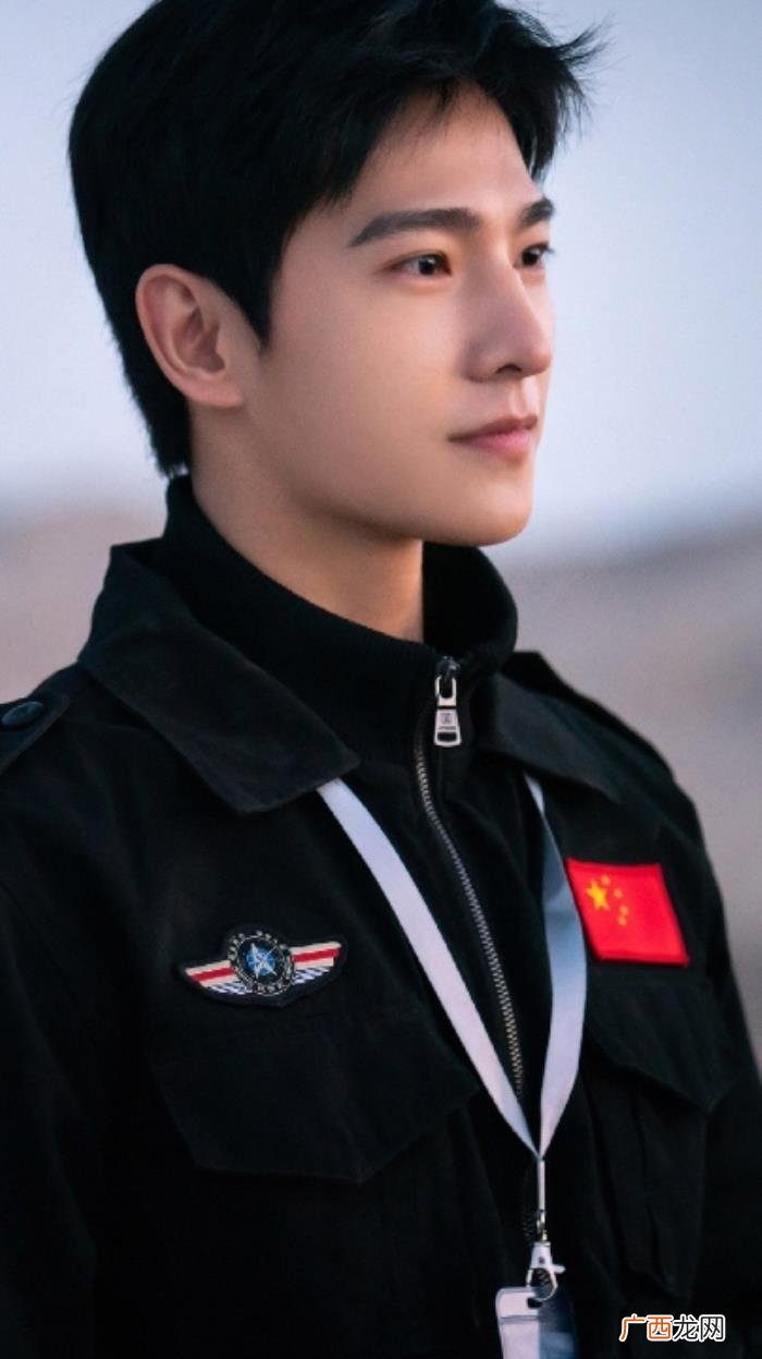 杨洋电脑桌面壁纸，杨洋超高清无水印壁纸图集