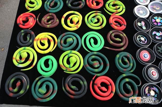 卖玩具利润一天3000,今后做什么行业最赚钱