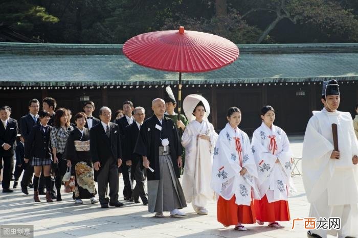 日本法定结婚年龄,日本女生到了18周岁可以嫁人