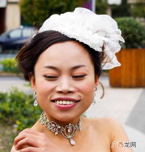 凤姐为什么去美国（凤姐为什么能在美国待那么