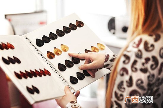 染发剂的危害 看完这些你还敢频繁染发吗