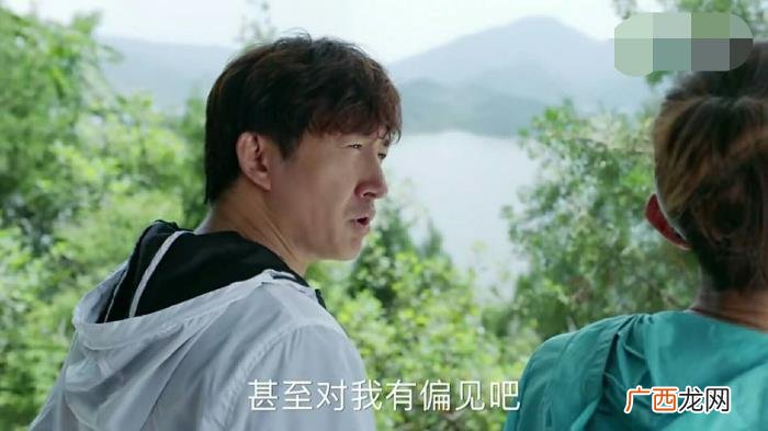 关山喜欢向真还是贝贝 关山到底喜欢谁