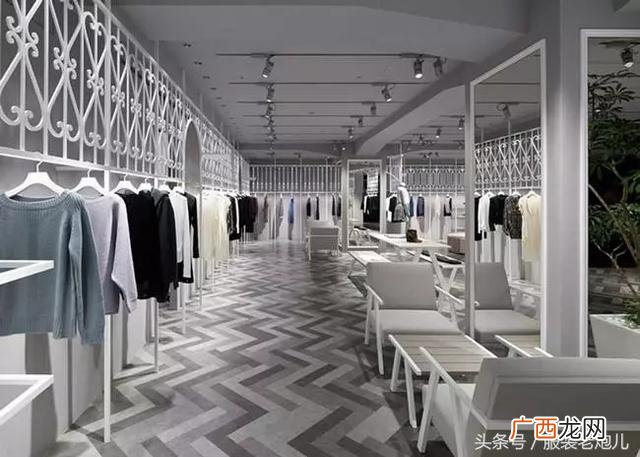 实体店女装高价还是标价好,服装加盟品牌好还是散货好