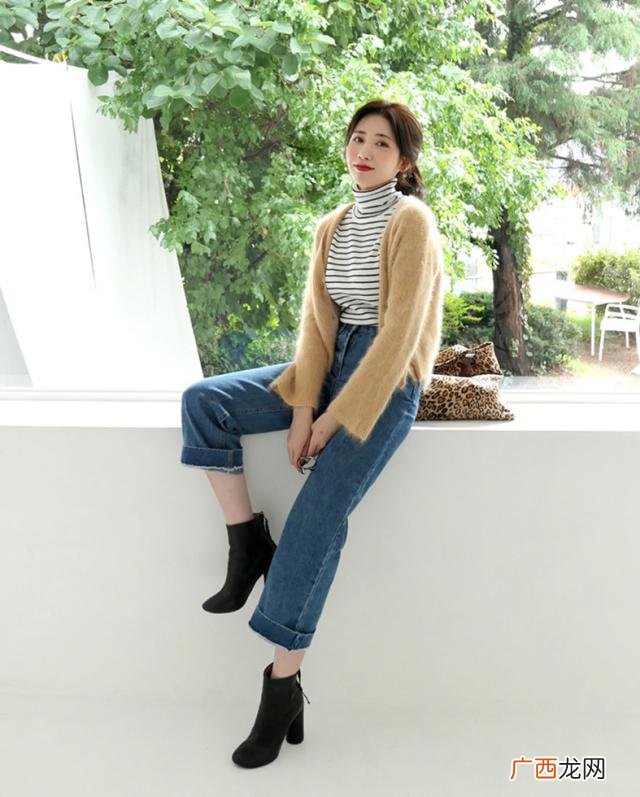 阔腿牛仔裤的正确搭配方法