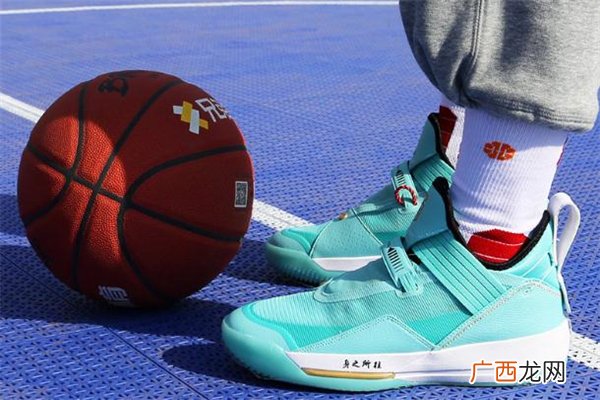 aj33se和kd12实战对比哪个好