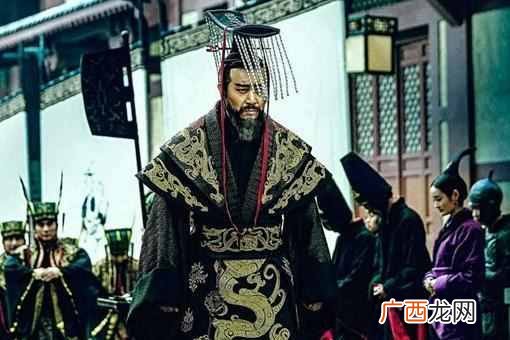 成语披荆斩棘是什么意思（这个成语出自哪里有