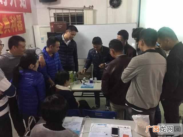 趋之若鹜的褒义词 趋之若鹜是什么意思