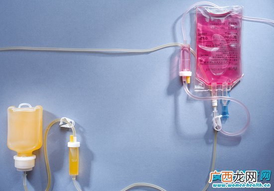 输液手肿了怎么消肿 输液手背肿了可以热敷吗