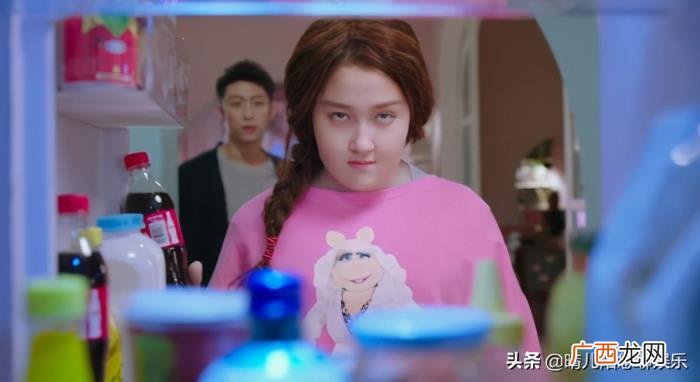 关晓彤到底有多高，关晓彤到底多高