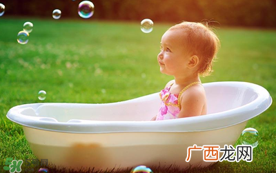 婴儿浴盆什么样子的好？婴儿浴盆常见款式介绍