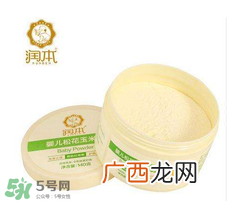 爽身粉可以擦脸上吗？脸上可不可以涂爽身粉？