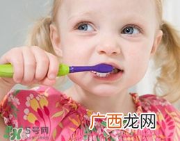 宝宝牙膏含氟好不好?宝宝能用含氟的牙膏吗?