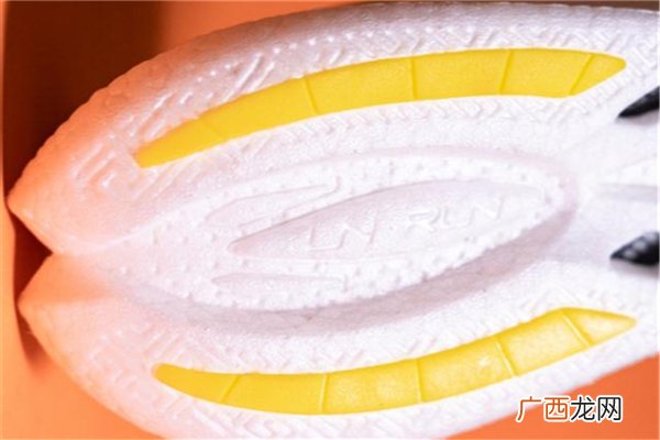 李宁飞电和next对比哪个好