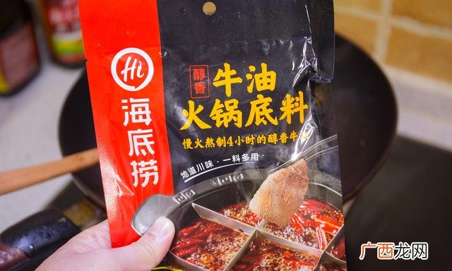 香辣肥肠火锅的做法步骤,重庆晓彭肥肠鸡加盟