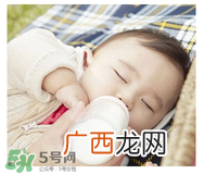 母乳宝宝要比喂奶粉的宝宝体质好吗母乳比奶粉营养吗？