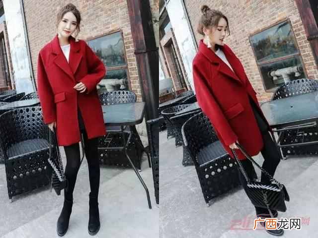 红色的外套配什么颜色的打底衫好看吗（女生红