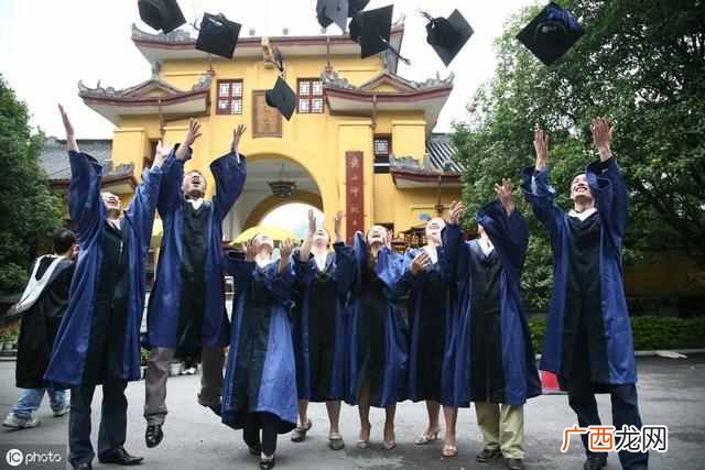 大学毕业回老家做什么好（大学毕业后去大城市