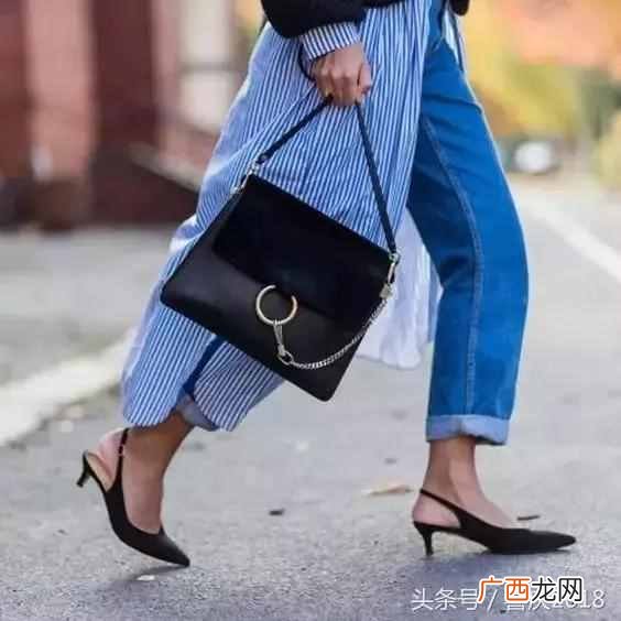 春夏什么颜色鞋子百搭（春夏穿什么鞋子最好搭