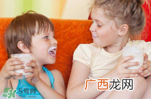 婴儿腹泻吃什么奶粉宝宝腹泻吃什么奶粉比较好？