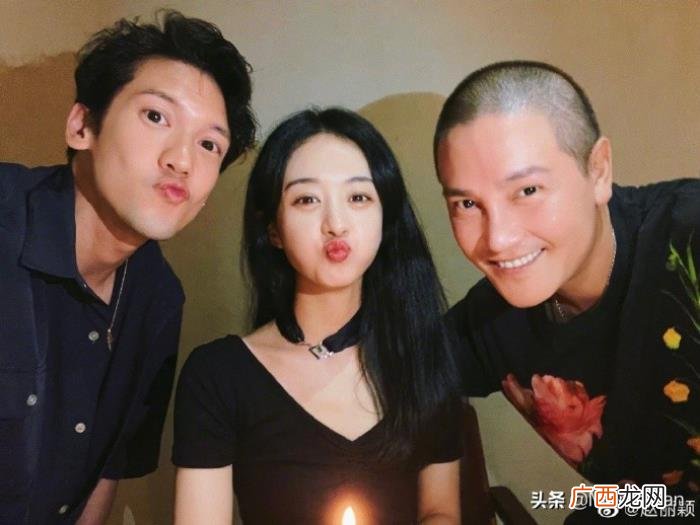 丁子峻赵丽颖不来往了吗，赵丽颖丁子峻关智斌重聚