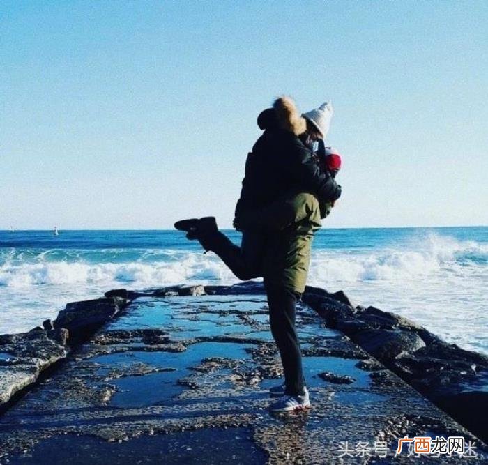 情侣之间最感人的话，朋友圈情侣暖人心窝的爱情句子
