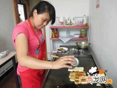 女的做小吃卖做什么好（女性可以开什么小吃店