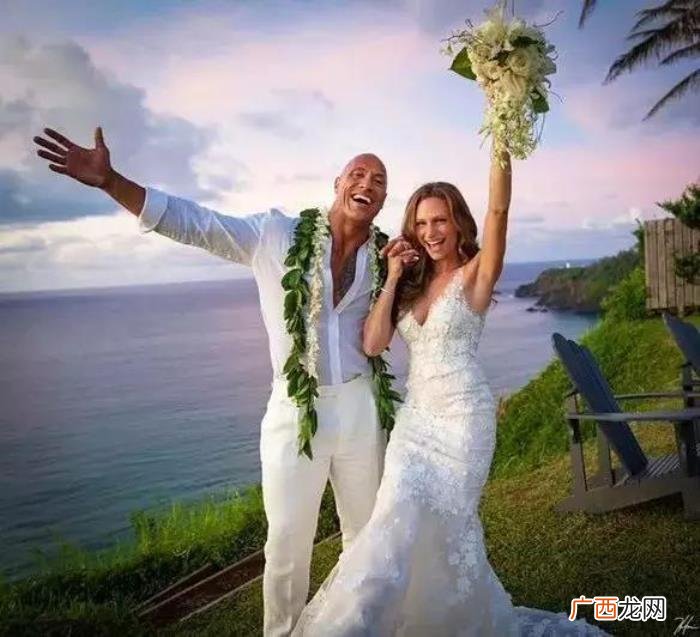 47岁巨石强森终于结婚了 巨石强森结婚