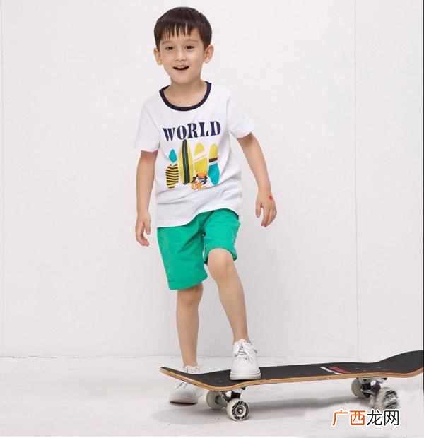 今年小孩流行什么夏装(现在流行什么款式的童