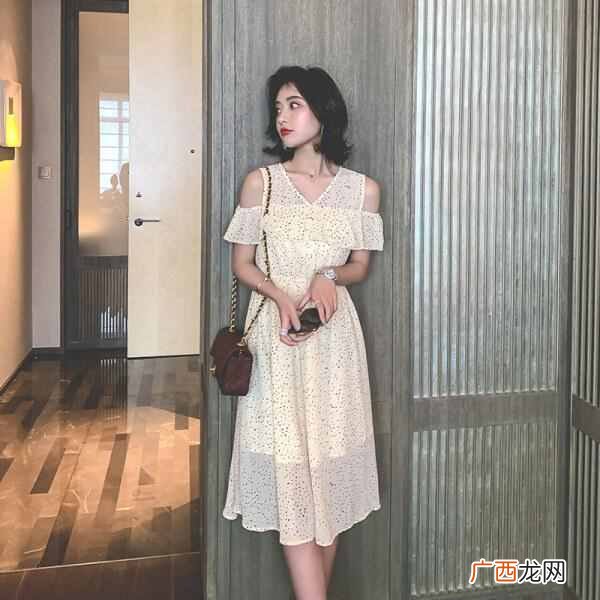 今年流行什么夏装女(今年流行什么款式的裙子