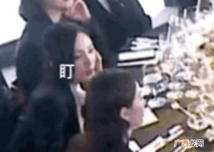 刘诗诗婚礼杨幂参加了吗,杨幂刘诗诗参加晚会坐一起