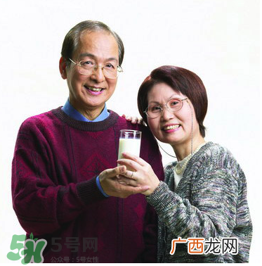 婴儿奶粉老人能喝吗？老人能不能喝婴儿奶粉？