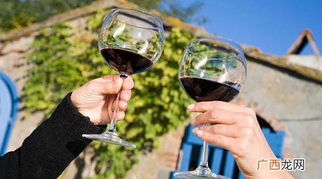 上海进口葡萄酒哪里买,上海进口红酒代理商