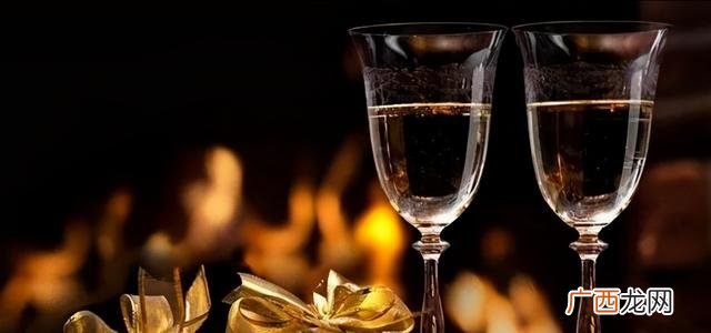 白酒销售寻找客源的方式,代理什么酒水赚钱