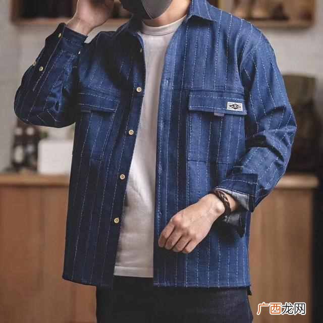 20多岁男生穿什么风格衣服（20-35岁男生穿衣搭配