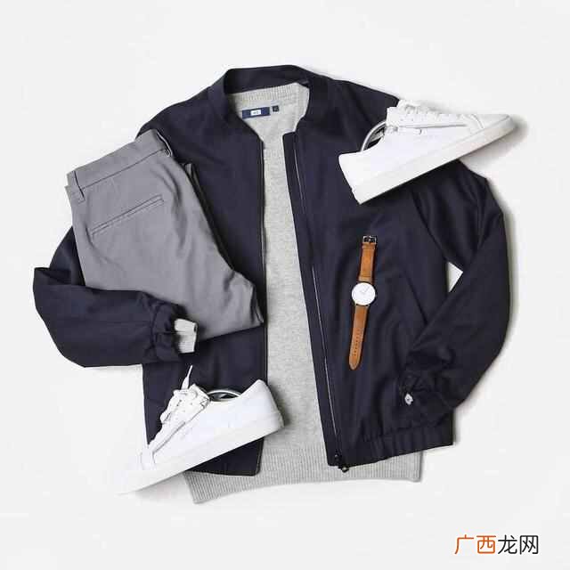 20多岁男生穿什么风格衣服（20-35岁男生穿衣搭配