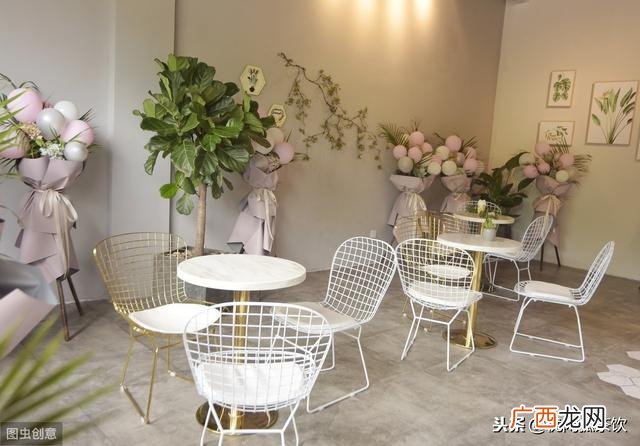 女的一个人开什么店好,饮料店加盟好还是自己开