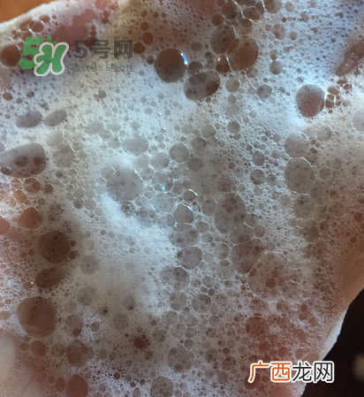 润本泡泡沐浴露怎么样？润本二合一沐浴露好吗？