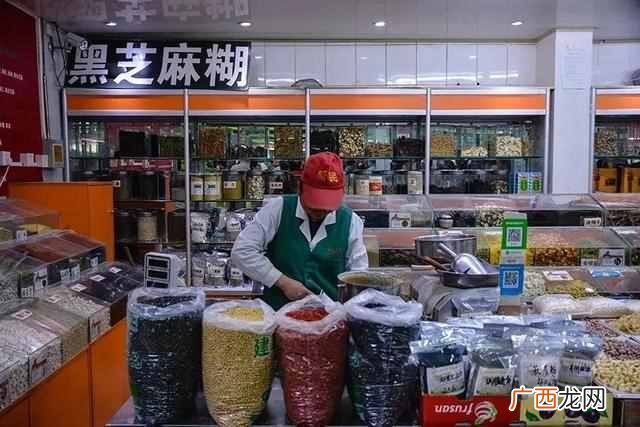 老年人早市喜欢买什么（早市上什么东西卖得好