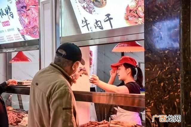 老年人早市喜欢买什么（早市上什么东西卖得好