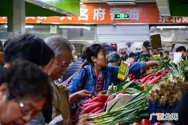 老年人早市喜欢买什么（早市上什么东西卖得好